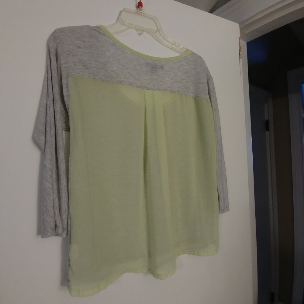 XS 3/4 sleeve AE shirt